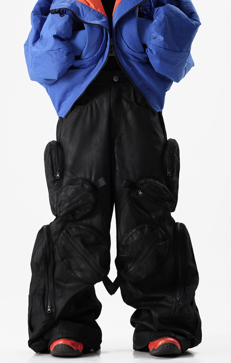 Vanguardia  Multi-Pocket Cargo Pants