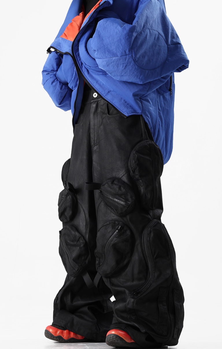Vanguardia  Multi-Pocket Cargo Pants